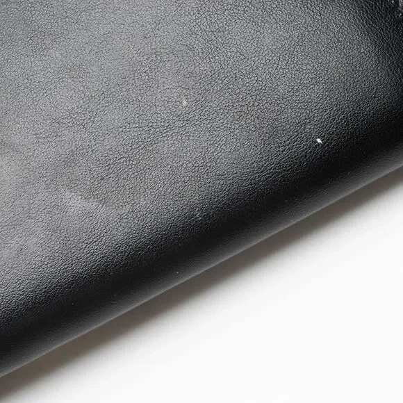 Salvatore Ferragamo Calfskin Hug Wallet on Chain - Picture 14 of 14